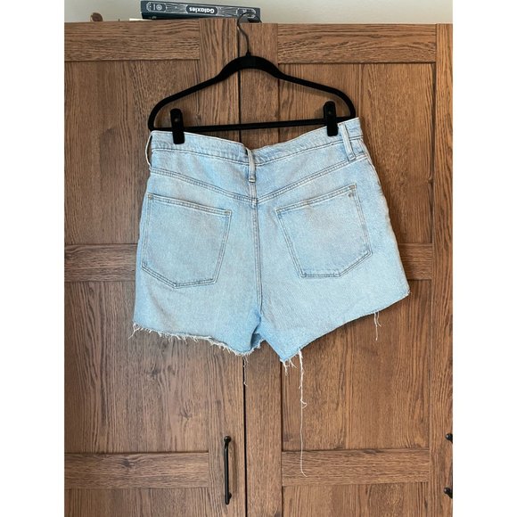 NWOT Madewell High-Rise Denim Shorts in Cantrell Wash - Picture 2 of 5